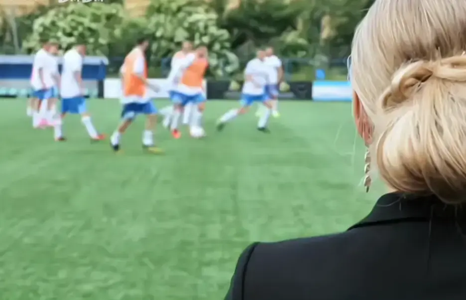 法国电影《Footballers'Moms》高清完整版免费在线观看-足球队的女老板们全集无广告播放