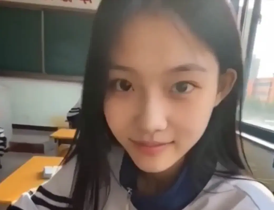 我的十八岁女友无删减版4K蓝光在线播放 - 高甜治愈结局超甜 - 追完又想谈恋爱了 - 星空影院独家热播推荐